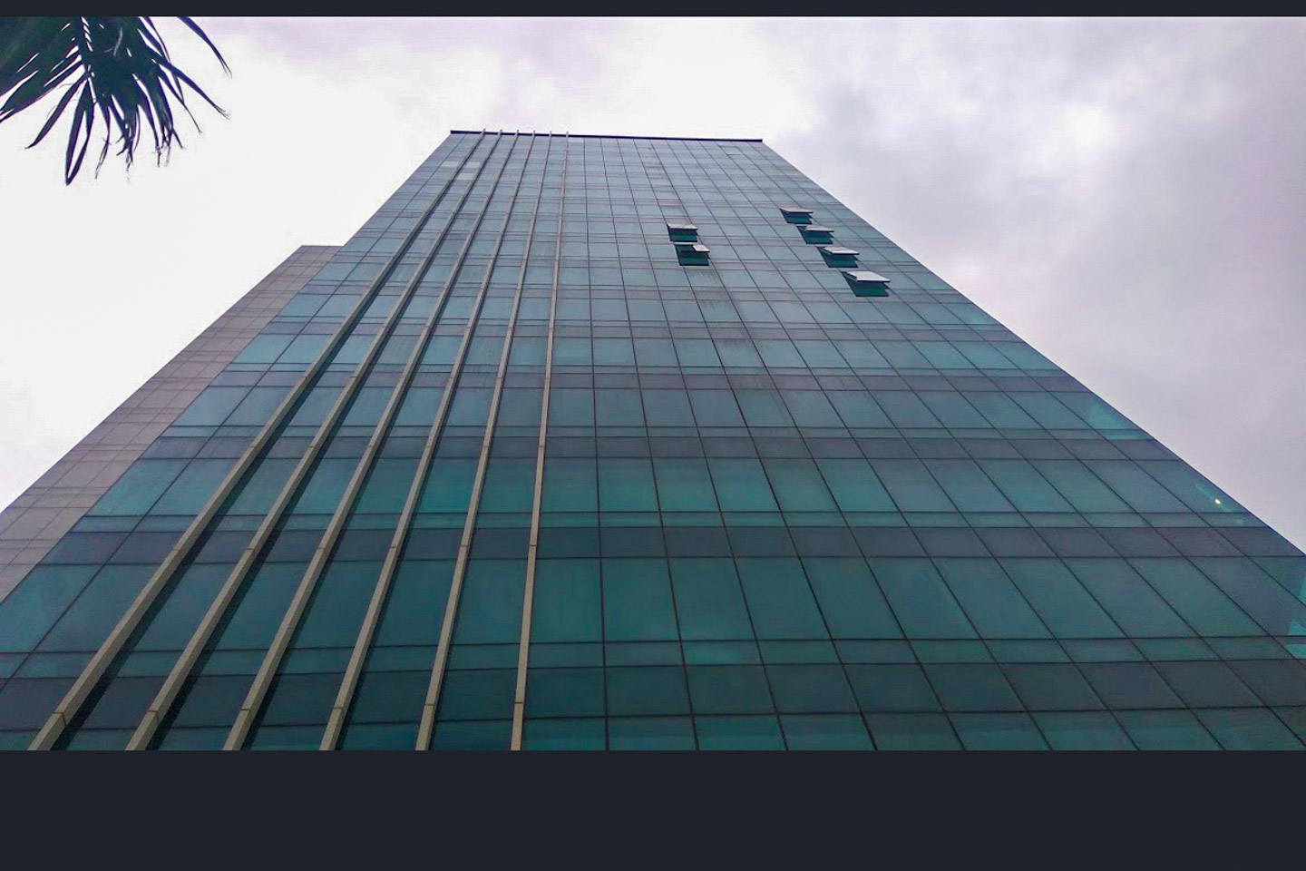 Shah Trade Centre Building